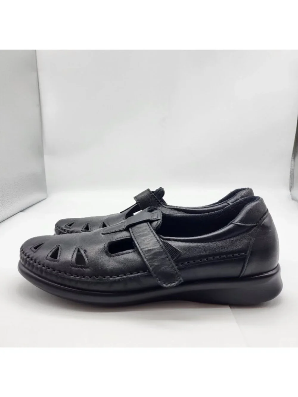 SAS Roamer Women 7.5 N Narrow Black Leather Tripad Comfort Cutout Mary Jane Shoe